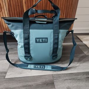 YETI Hopper 30